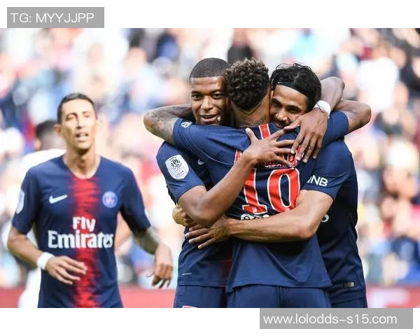 德甲激战：多特蒙德6-2大胜巴黎圣日耳曼补时争议进球引发全场狂欢