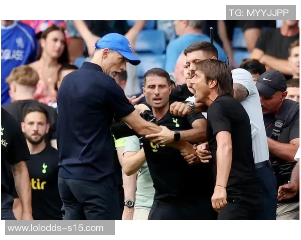 意甲焦点战热刺与AC米兰握手言和补时进球引发全场狂欢与转会传闻交织