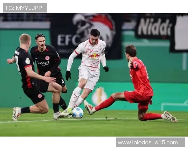 尤文图斯大胜莱比锡五球狂潮红牌事件引发全场热议