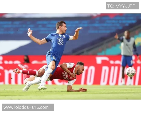 足总杯阿森纳与那不勒斯战平乌龙球引发全场争议与热议